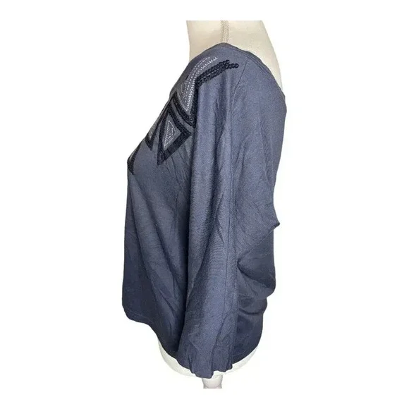 Gap Women’s Large‎ Blue Crop Blouse With Geometric Shapes Aztec - Picture 2 of 4